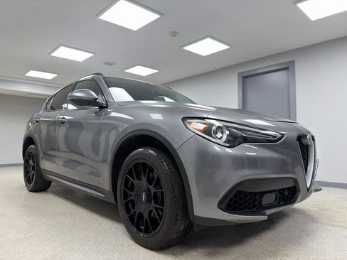 Used 2018 Alfa Romeo Stelvio Sport w/ Quick Order Package 22J Sport image 4