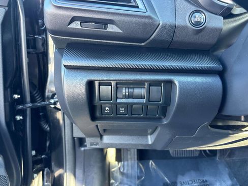 Used 2023 Subaru Crosstrek 2.0i Premium image 18