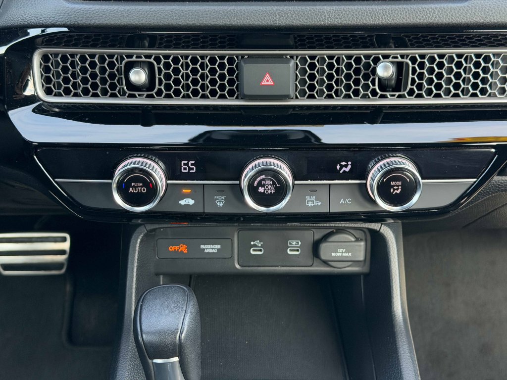 Used 2025 Honda Civic Sport image 32