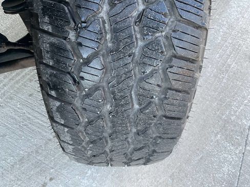 Used 2014 Nissan Frontier SV image 40