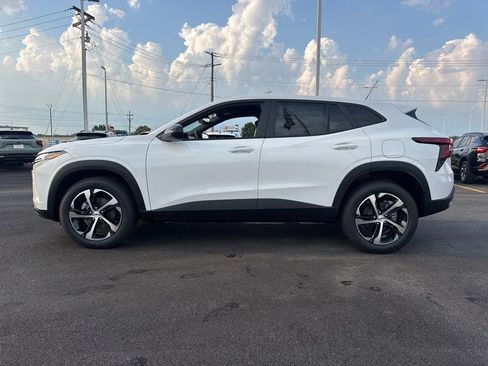 New 2026 Chevrolet Trax RS w/ Driver Confidence Package FWD image 3