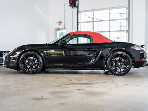 Used 2025 Porsche 718 Boxster image 8