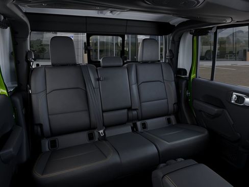 New 2026 Jeep Gladiator Sahara image 15