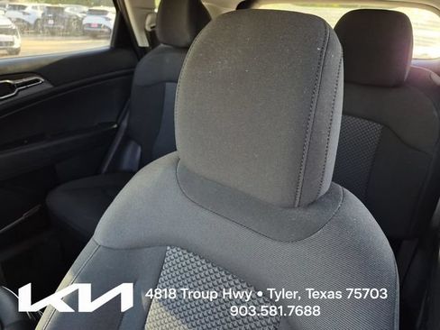 Certified 2025 Kia Sportage LX FWD image 19