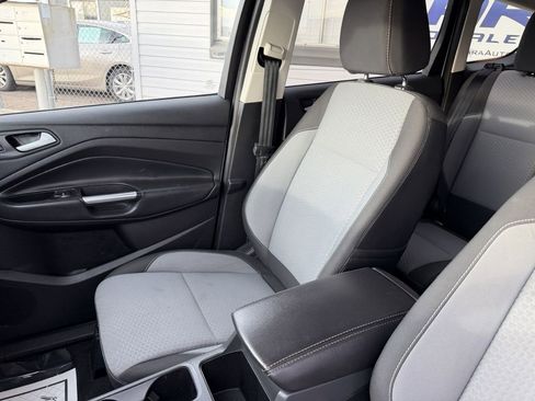 Used 2017 Ford Escape SE w/ SE Cold Weather Package image 13