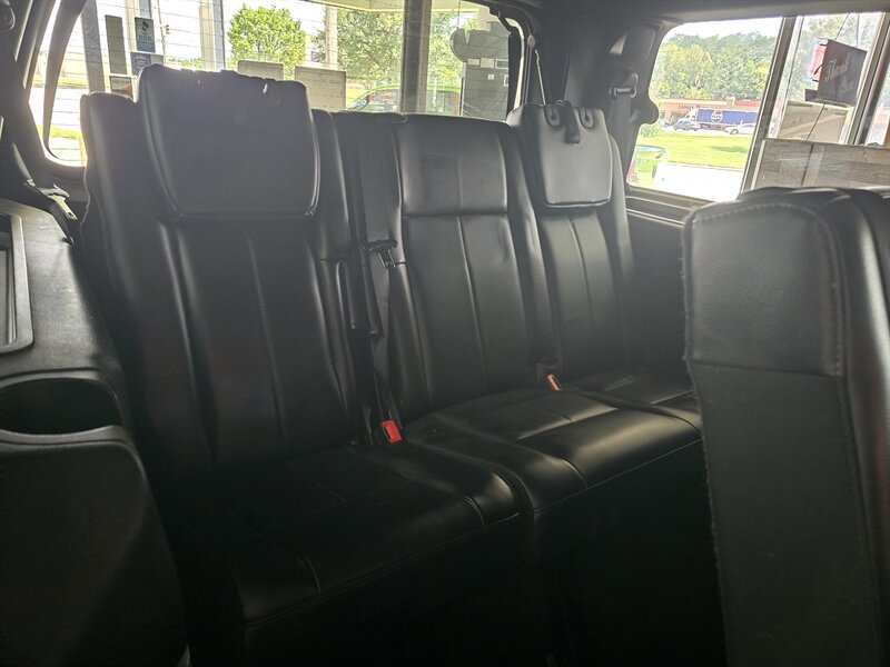 Used 2017 Ford Expedition XLT w/ Equipment Group 202A RWD image 22