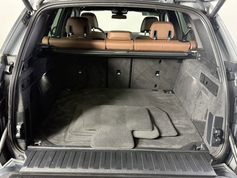 Certified 2025 BMW X5 xDrive40i image 9