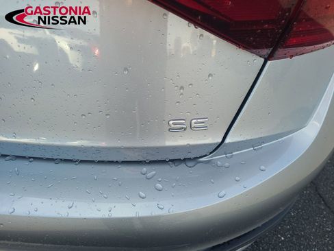 Used 2024 Volkswagen Jetta SE image 10