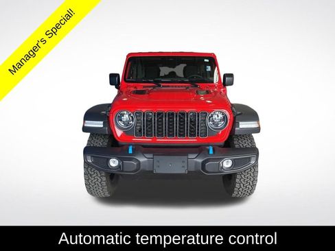 Used 2025 Jeep Wrangler Unlimited Rubicon 4xe w/ Safety Group AWD/4WD image 14