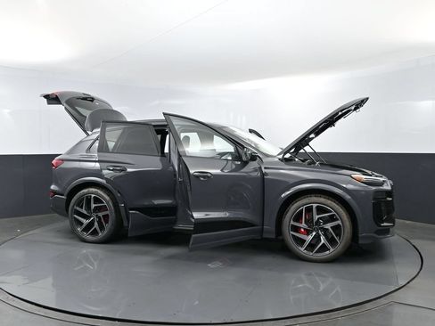 New 2027 Audi SQ6 e-tron Premium Plus AWD/4WD image 28