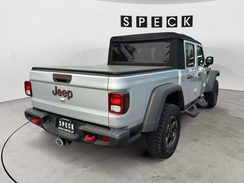 Used 2023 Jeep Gladiator Rubicon w/ Cold Weather Group AWD/4WD image 6