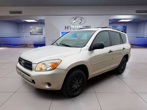 Used 2008 Toyota RAV4 2WD image 3