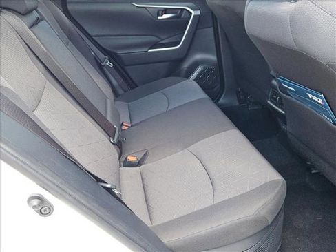 Used 2025 Toyota RAV4 XLE image 19