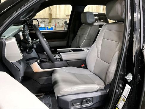 Certified 2025 Toyota Tundra Limited image 7