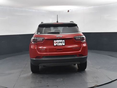 Used 2024 Jeep Compass Limited image 8