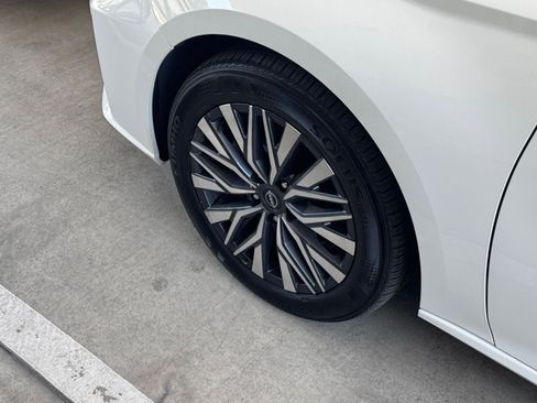 Used 2025 Nissan Altima 2.5 SV FWD image 31