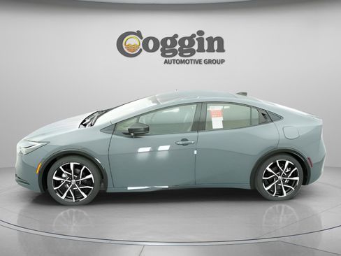New 2026 Toyota Prius Plug-In Hybrid image 6