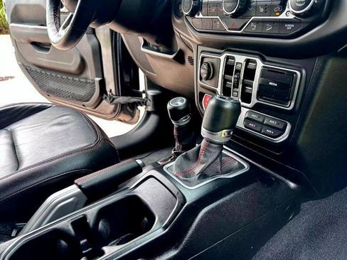 Used 2018 Jeep Wrangler Unlimited Rubicon image 28