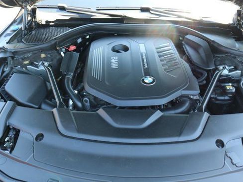 Used 2016 BMW 740i RWD image 25