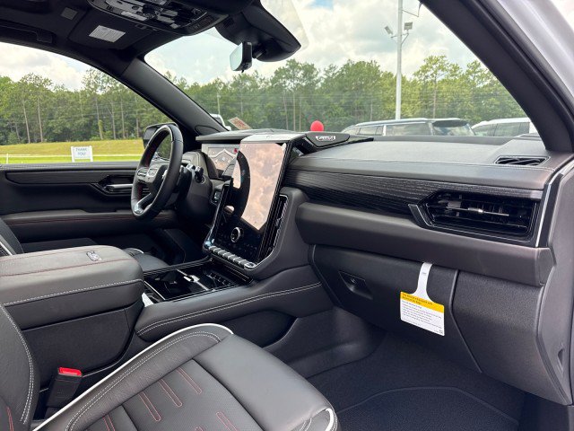 New 2026 GMC Yukon XL AT4 Ultimate AWD/4WD image 10