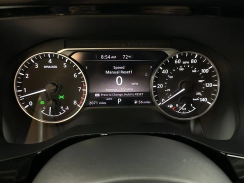 Used 2025 Nissan Pathfinder SV AWD/4WD image 28