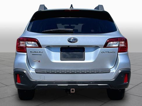 Used 2018 Subaru Outback 2.5i Limited AWD/4WD image 5
