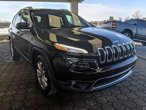 Used 2016 Jeep Cherokee Limited image 3