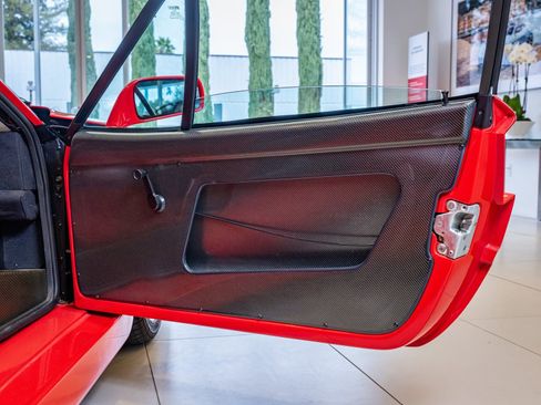 Used 1990 Ferrari F40 RWD image 21