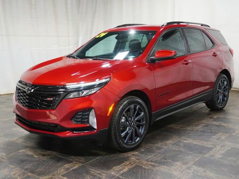 Used 2024 Chevrolet Equinox RS AWD/4WD image 2