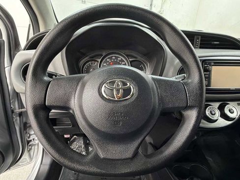 Used 2015 Toyota Yaris L image 16