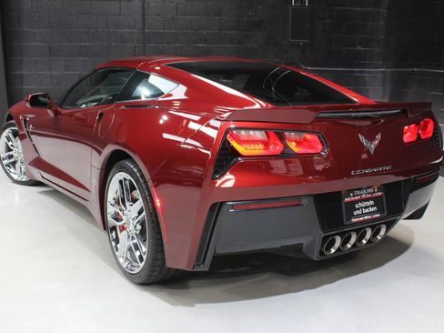 Used 2018 Chevrolet Corvette Stingray Coupe image 10