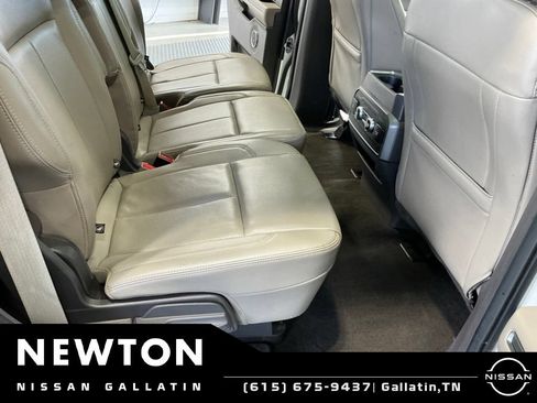 Used 2021 Ford Expedition XLT AWD/4WD image 24
