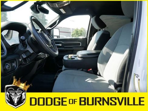 Used 2024 RAM 3500 Big Horn image 14