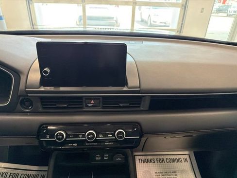 Used 2023 Honda Pilot Touring image 25