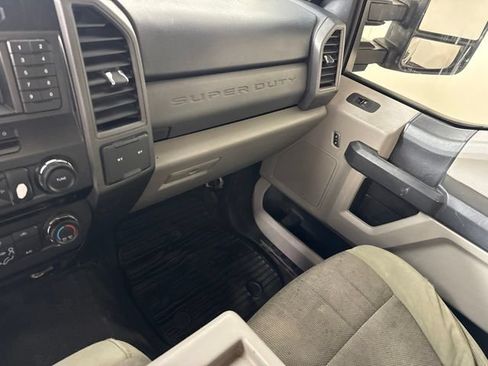 Used 2017 Ford F250 XL w/ Power Equipment Group AWD/4WD image 25