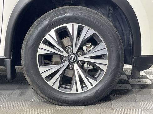 Certified 2023 Nissan Rogue SV image 10