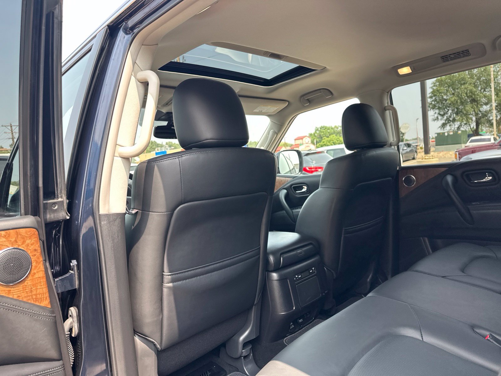 Used 2023 Nissan Armada SL w/ Cargo Package AWD/4WD image 20