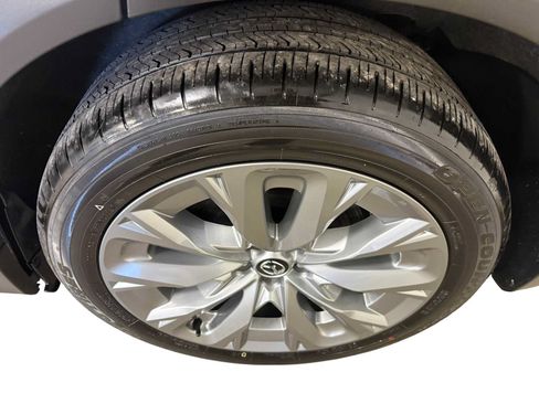 Certified 2026 MAZDA CX-90 3.3 Turbo w/ Preferred Package AWD/4WD image 9