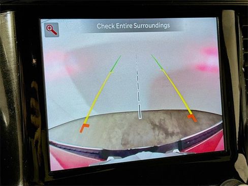 Used 2024 RAM 1500 Laramie image 12