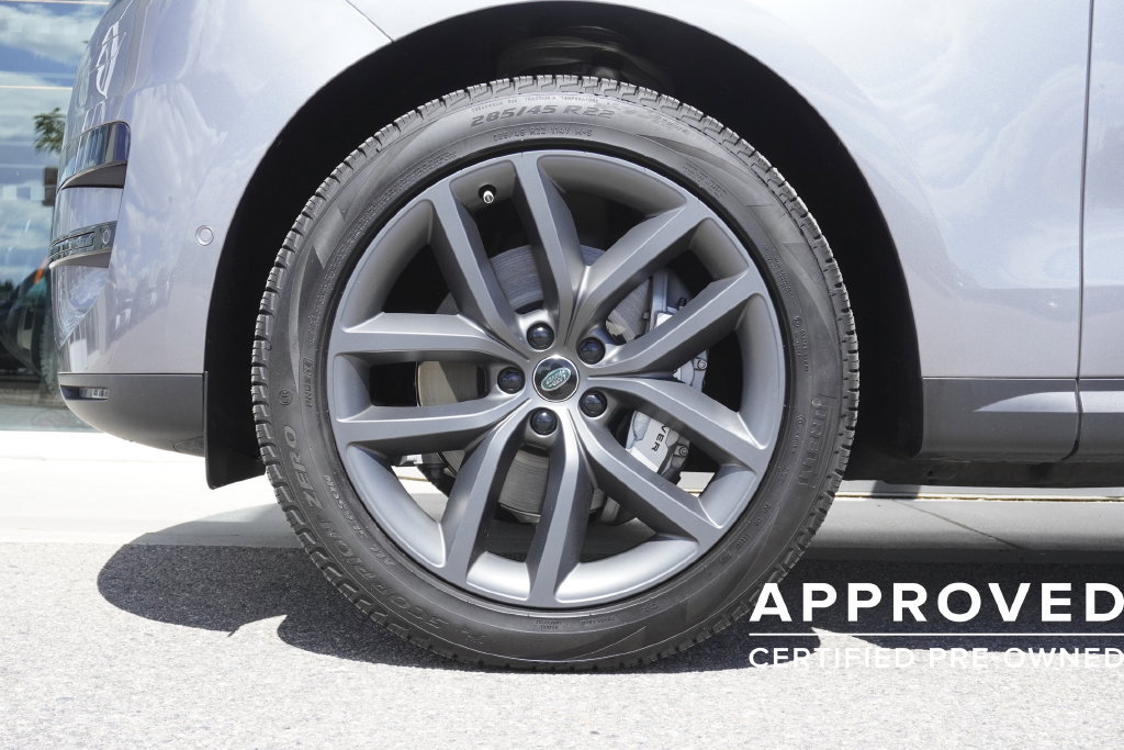 Used 2025 Land Rover Range Rover Sport SE AWD/4WD image 34