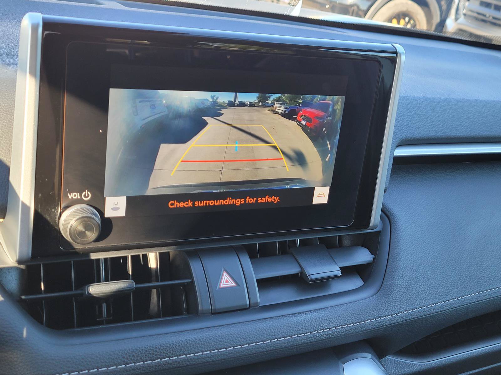 Used 2023 Toyota RAV4 LE AWD/4WD image 10
