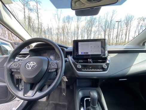 Used 2024 Toyota Corolla LE FWD image 21