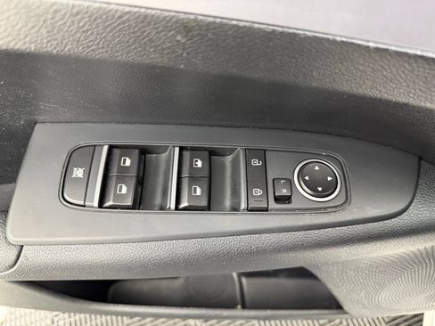 Used 2024 Kia Forte LXS FWD image 11