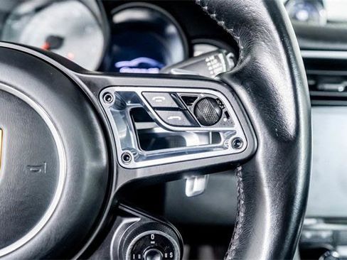 Used 2019 Porsche 911 Carrera 4S image 39