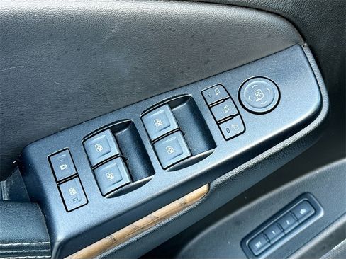 Used 2019 GMC Yukon Denali w/ Open Road Package image 18