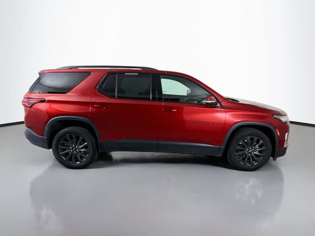Used 2023 Chevrolet Traverse RS w/ LPO, Floor Liner Package FWD image 9