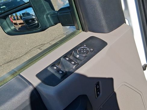 Used 2022 Ford F250 XL w/ Power Equipment Group AWD/4WD image 11