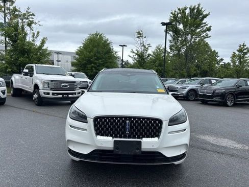 Used 2021 Lincoln Corsair Grand Touring AWD/4WD image 2