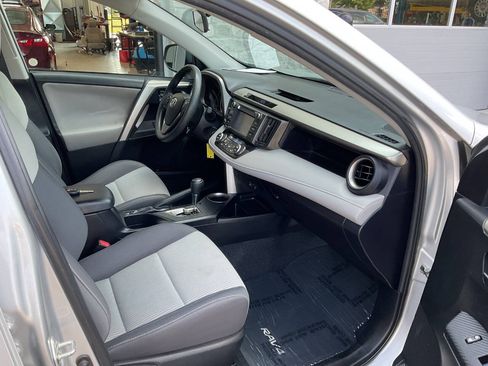 Used 2015 Toyota RAV4 XLE AWD/4WD image 37