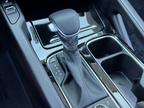 Used 2025 Kia Telluride S image 31